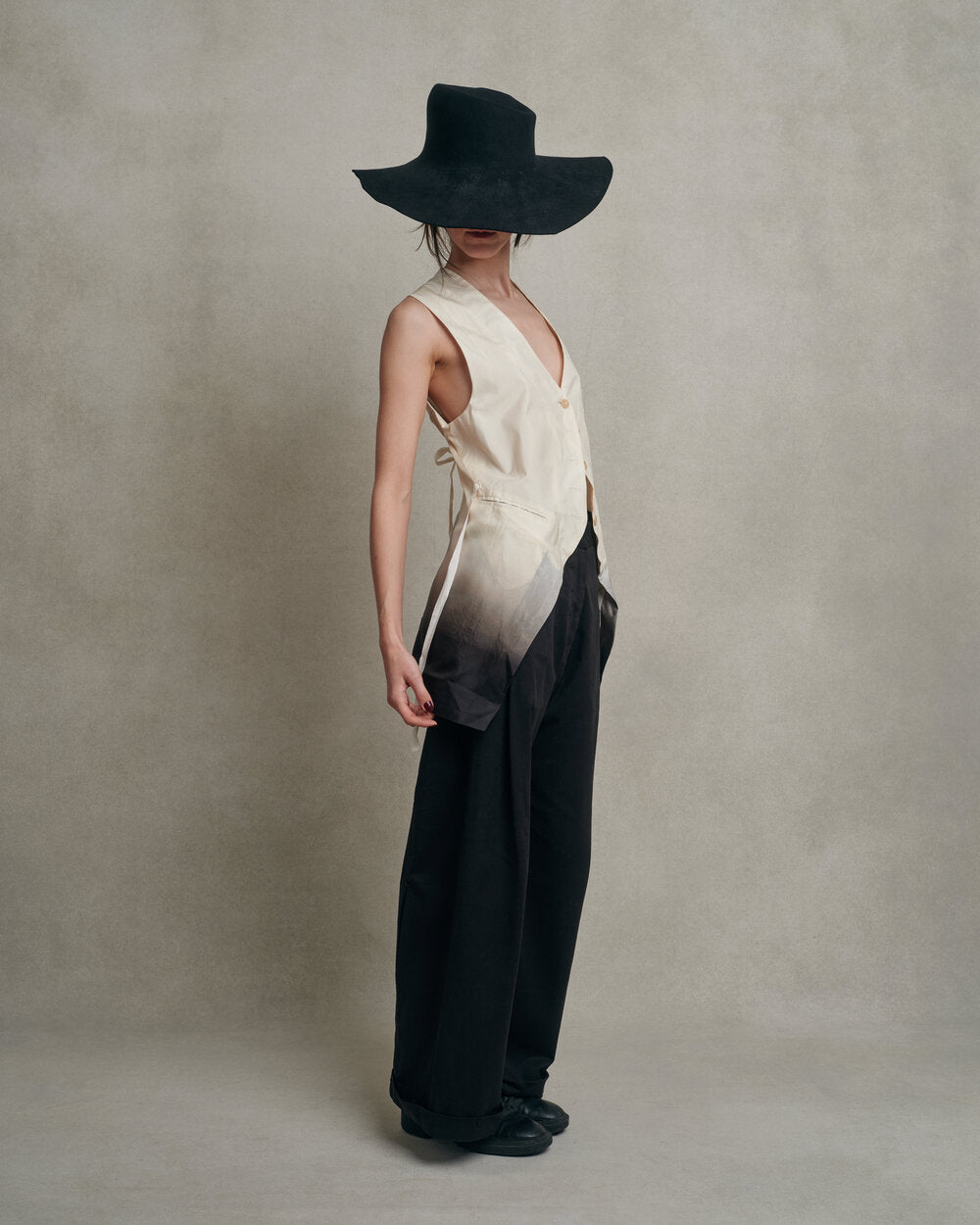 Ann demeulemeester - Chaleco degradado con cintas en la parte trasera