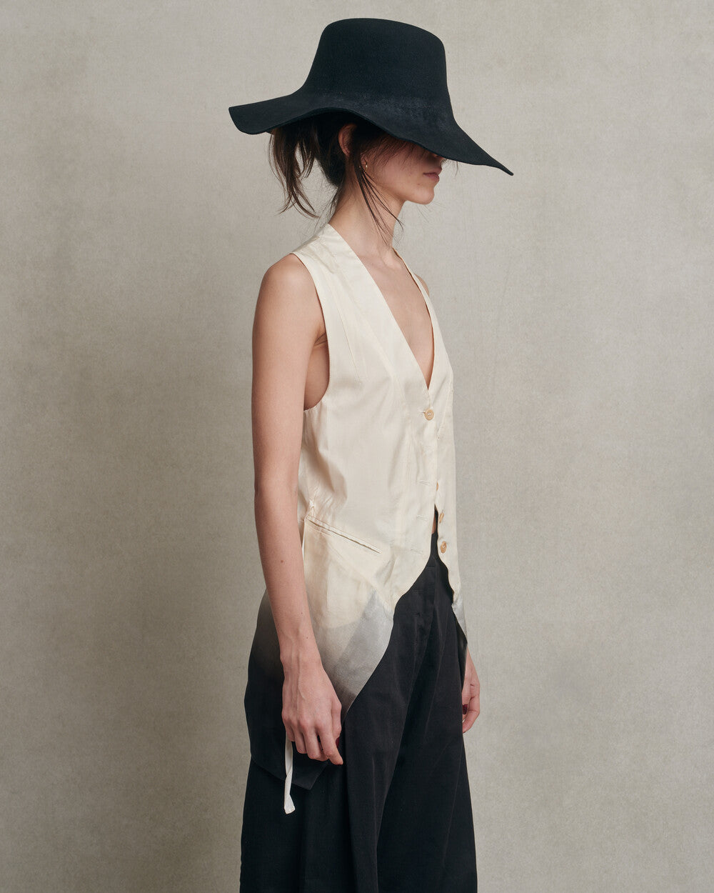 Ann demeulemeester - Chaleco degradado con cintas en la parte trasera