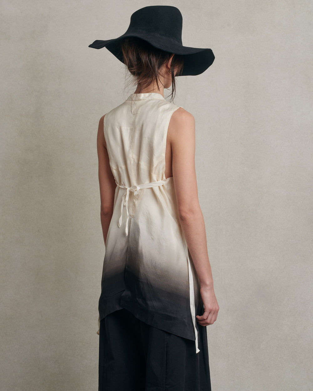 Ann demeulemeester - Chaleco degradado con cintas en la parte trasera