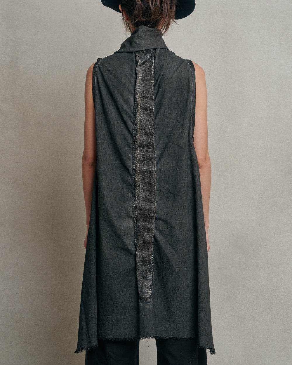 Simona tagliaferri - Sleevless vest / cape